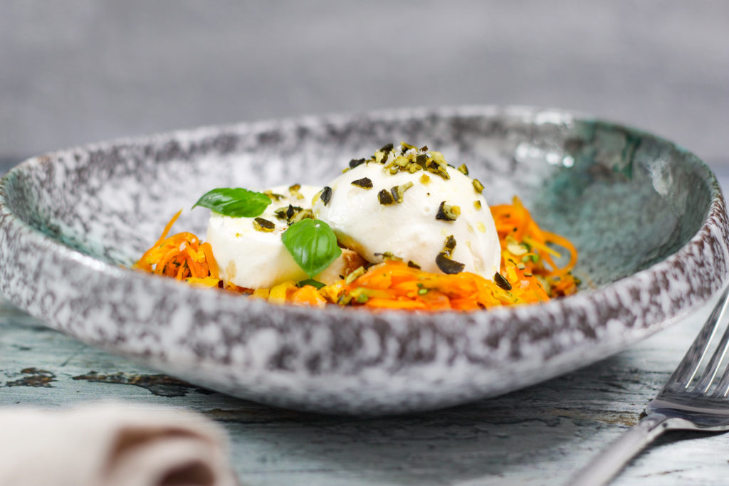 Crossover Karottensalat mit Burrata