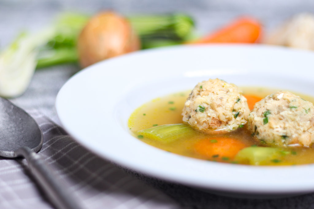 Tofuknödelchen als Suppeneinlage