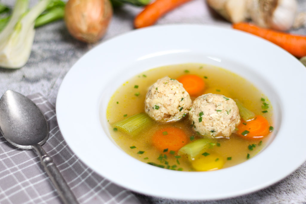 Tofuknödelchen als Suppeneinlage